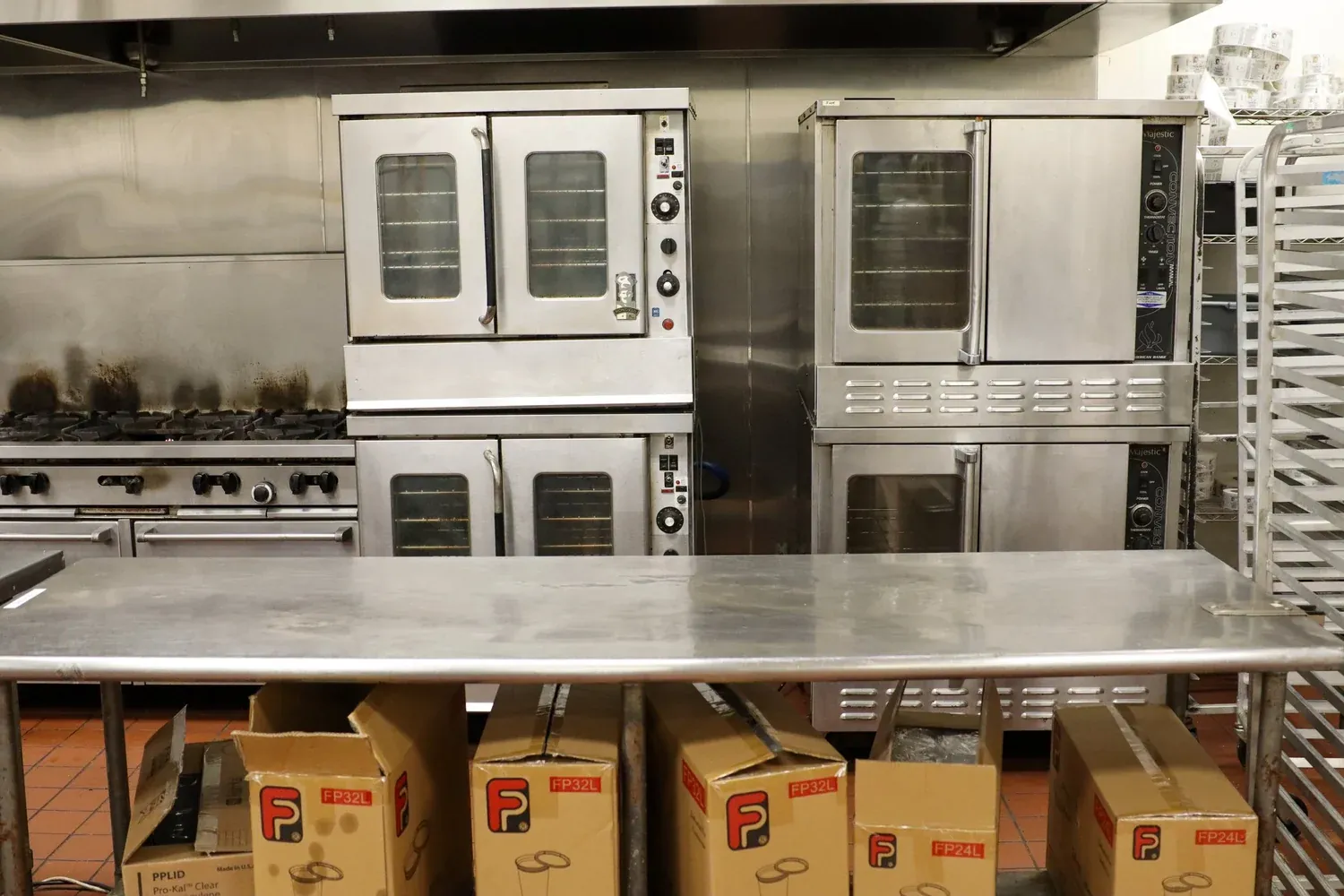 Double-stacked convection ovens